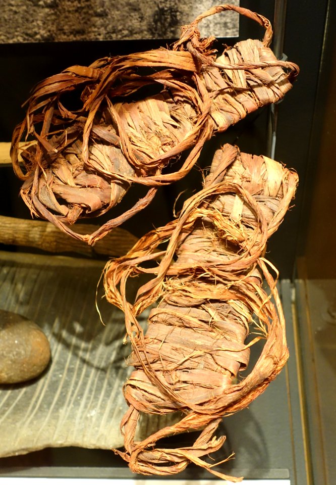 Sandals, Kimberley, Australia, No. 1912.01.0922 - Etnografiska museet - Stockholm, Sweden - DSC01348