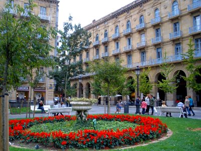 San Sebastián - Plaza del Buen Pastor 3