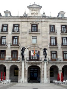 Santander - Plaza Porticada, antigua sede de Caja Cantabria 1