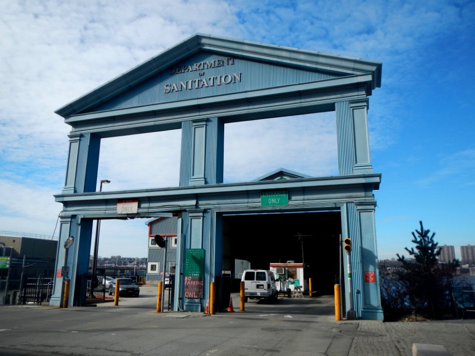 Sanitation Pier 99 jeh