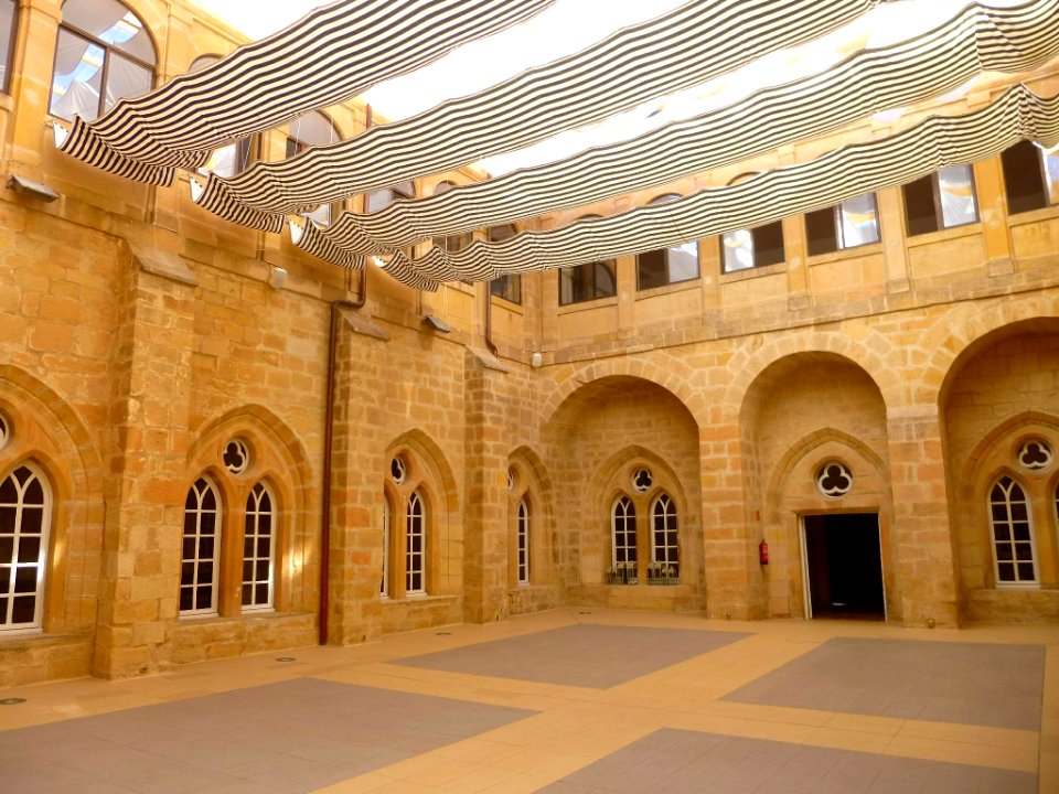 Santa Gadea del Cid - Claustro del Santuario de Santa María del Espino 05