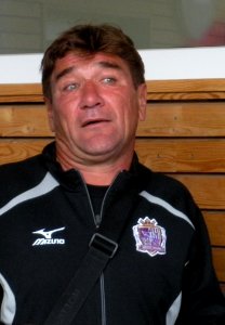Sanfrecce hiroshima-20100620-michael-petrovic-4