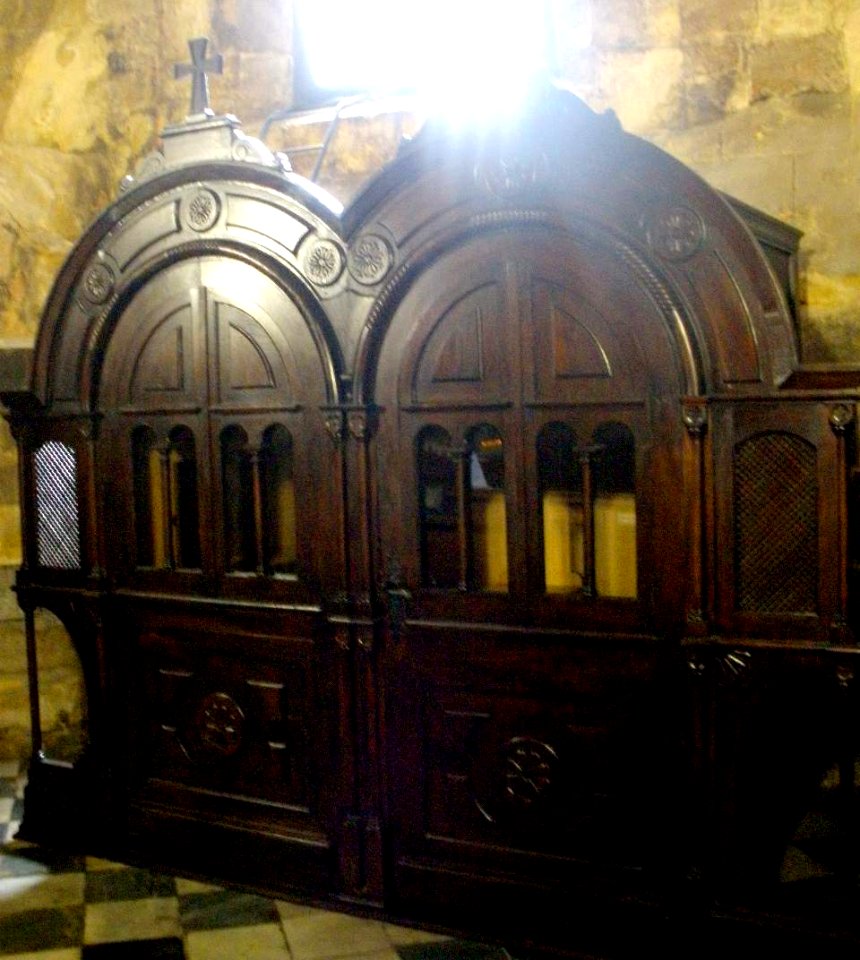 Santander - Catedral, Parroquia (cripta) del Santísimo Cristo 02