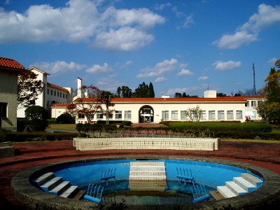 Saniku-Gakuin-College-2013111701