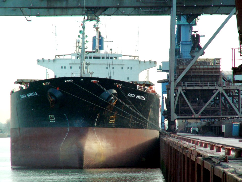 Santa Markela - IMO 8811792 - Callsign A8IB7 front, Port of Rotterdam, Holland 19-Nov-2005