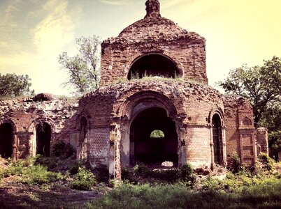 Ruined church architecture the ruins of the