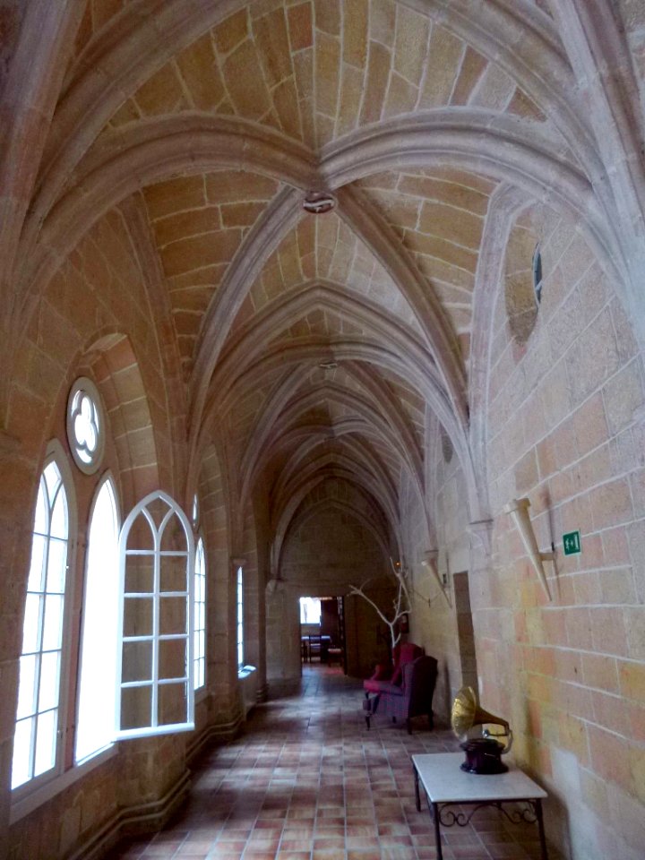 Santa Gadea del Cid - Claustro del Santuario de Santa María del Espino 16