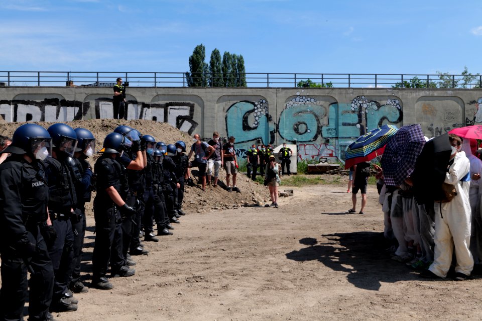 Sand im Getriebe protest A100 Treptower Park 2021-06-05 154
