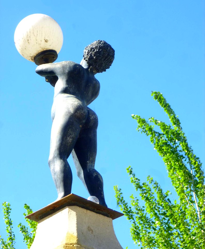 Sant Adrià de Besòs - Placeta Macià 4