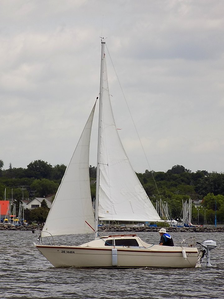 Sandpiper 565 sailboat 21E 14464 2727