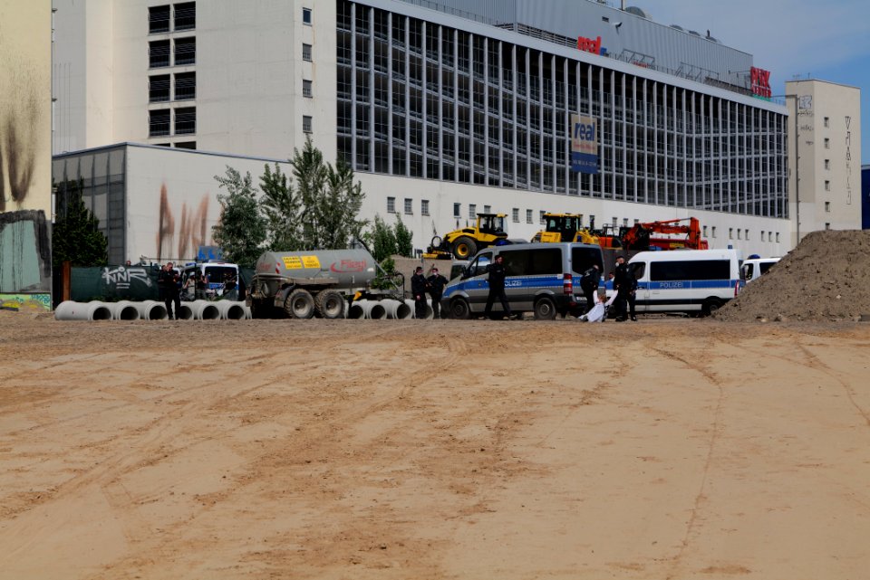 Sand im Getriebe protest A100 Treptower Park 2021-06-05 76