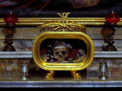 Santa Maria in Cosmedin (Rome) Skull of St. Valentini . Valentini