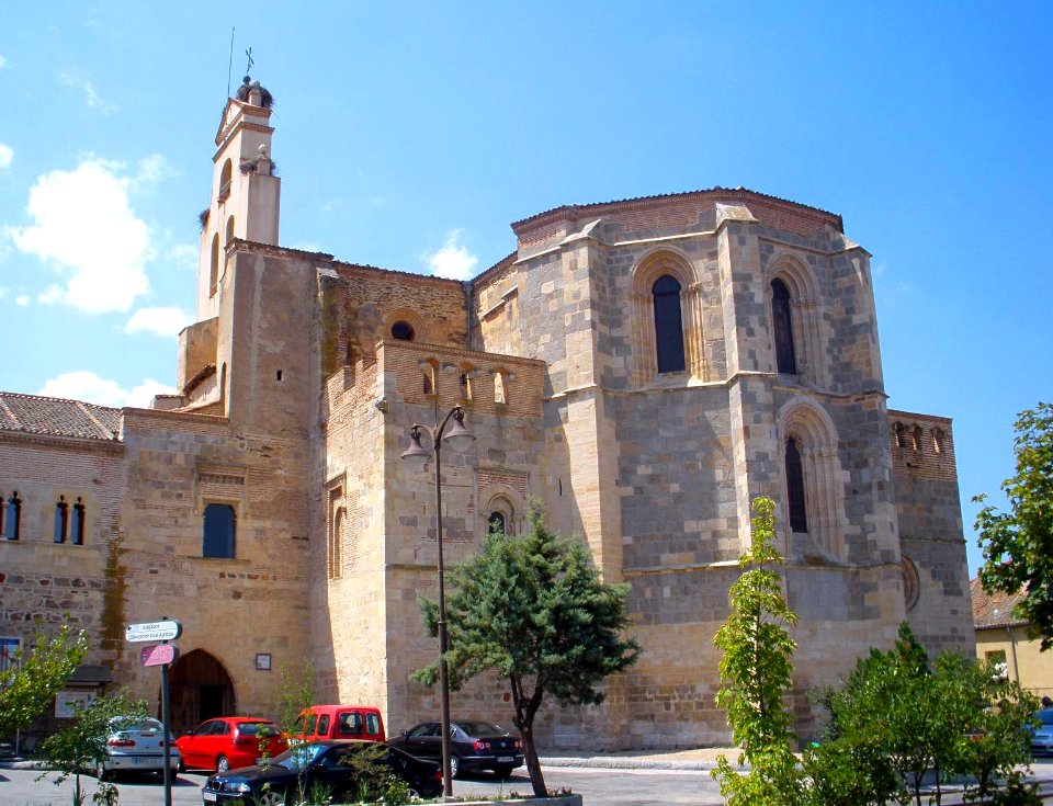 Santa María Real de Nieva - Monasterio de Nuestra Señora de Soterraña, exterior 03