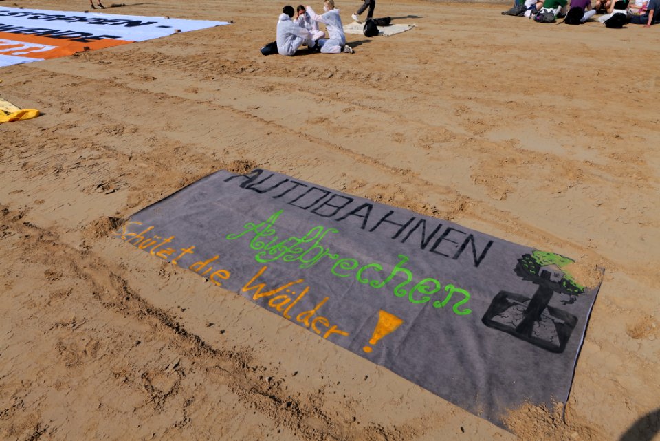 Sand im Getriebe protest A100 Treptower Park 2021-06-05 32