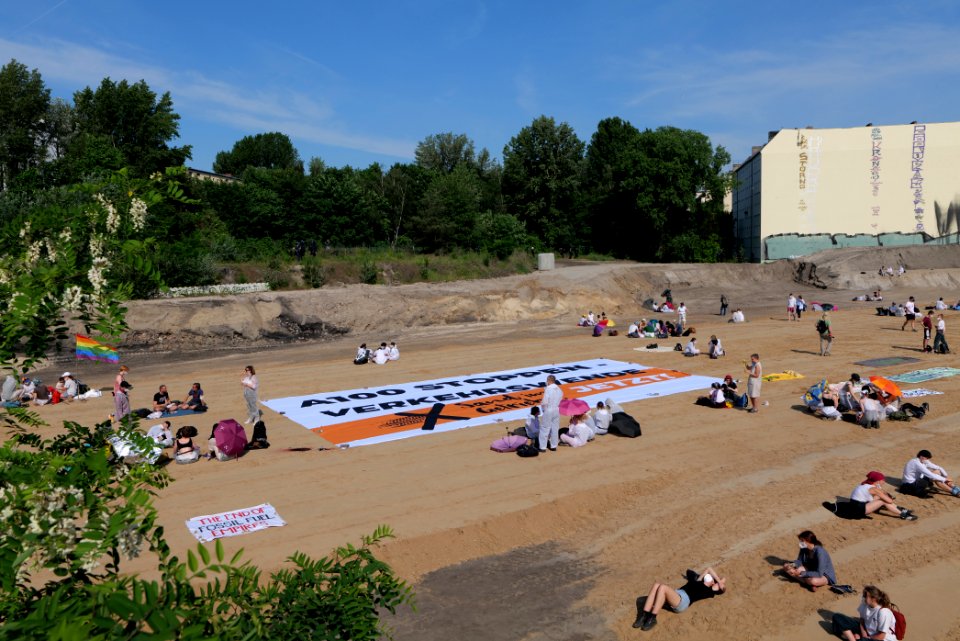 Sand im Getriebe protest A100 Treptower Park 2021-06-05 48