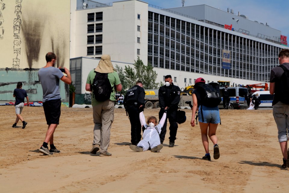 Sand im Getriebe protest A100 Treptower Park 2021-06-05 74