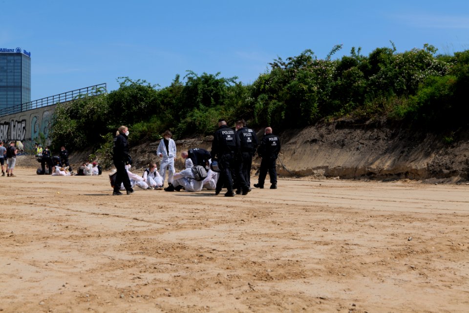 Sand im Getriebe protest A100 Treptower Park 2021-06-05 70