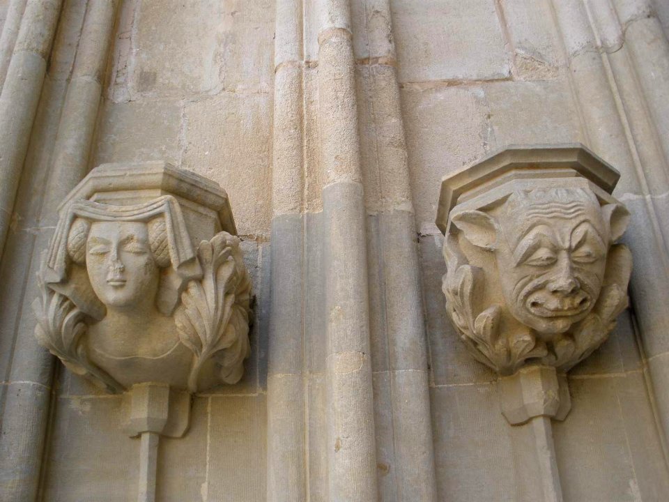 Santa María Real de Nieva - Monasterio de Nuestra Señora de Soterraña, portada gótica de la iglesia 08