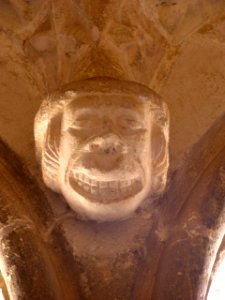 Santa María Real de Nieva - Monasterio de Nuestra Señora de Soterraña, claustro, capiteles 07