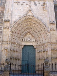 Santa María Real de Nieva - Monasterio de Nuestra Señora de Soterraña, portada gótica de la iglesia 05