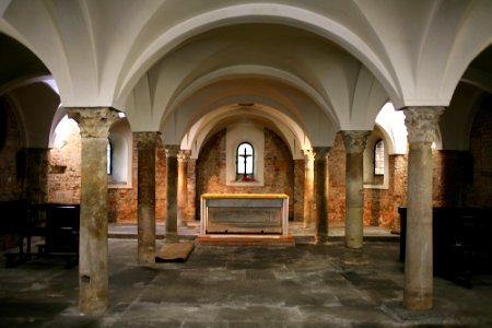 San Vincezo in prato Milano cripta