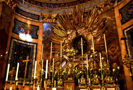 Santa Maria della Vittoria Main altar 15042017 1