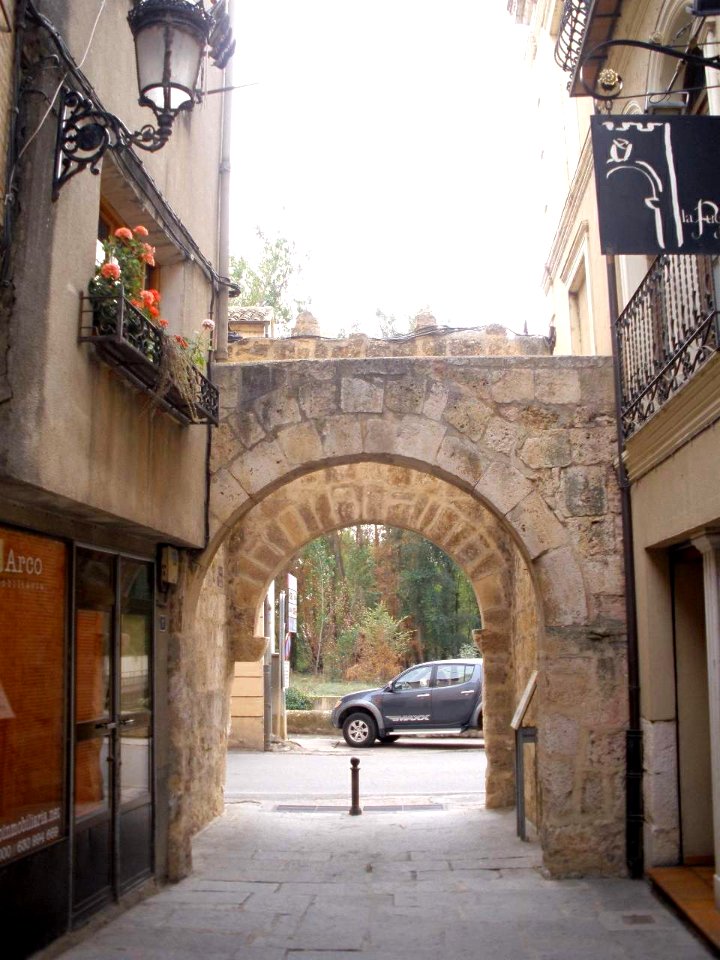 San Esteban de Gormaz - Puerta de la Villa 1