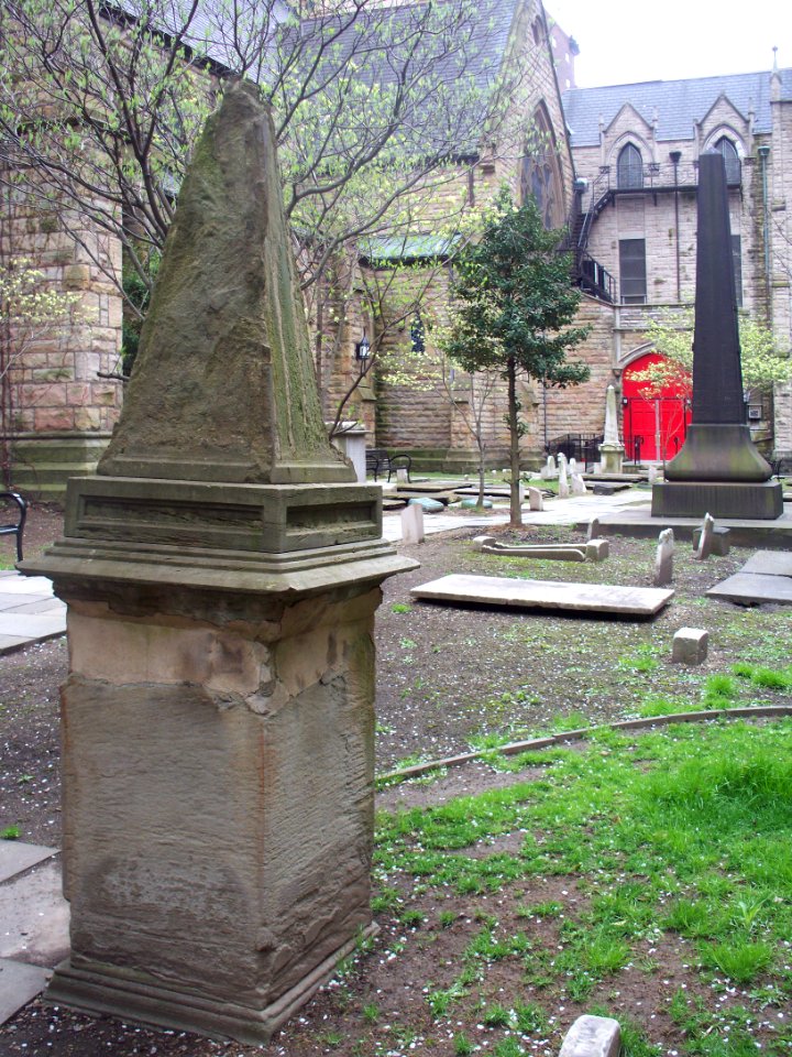 Samuel Roberts Monument, Trinity Churchyard, 2015-04-23, 02