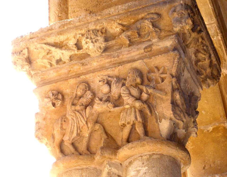 Santa María Real de Nieva - Monasterio de Nuestra Señora de Soterraña, claustro, capiteles 21