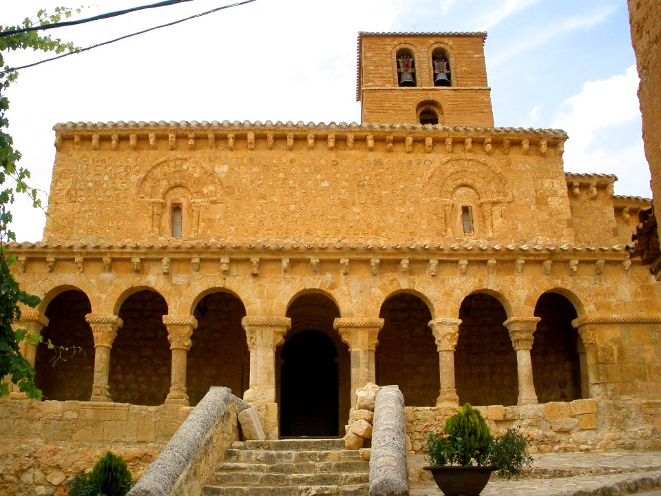 San Esteban de Gormaz - Iglesia de San Miguel, pórtico 7