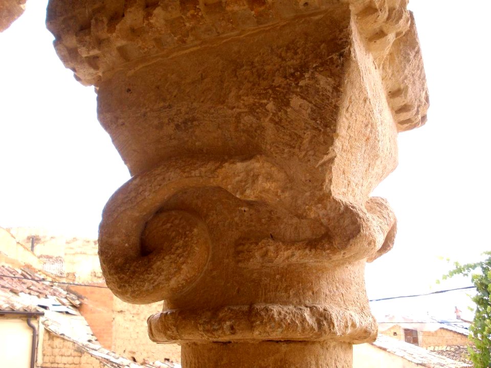 San Esteban de Gormaz - Iglesia de San Miguel, pórtico 6