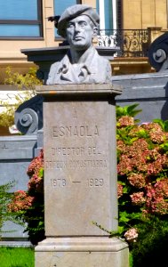 San Sebastián - Jardines de Reina Regente, Monumento a Esnaola