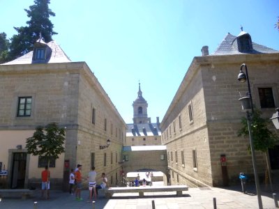 San Lorenzo de El Escorial - Calle de Floridablanca, Primera y Segunda Casas de Oficios