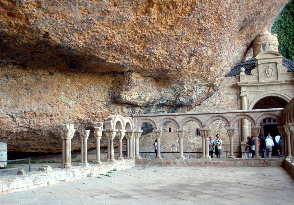 San Juan de la Peña - Monasterio Viejo, Claustro 01