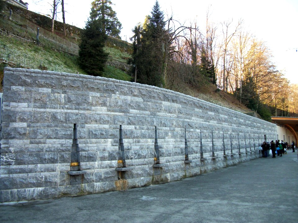 Sanctuaires de Lourdes nouvelles fontaines