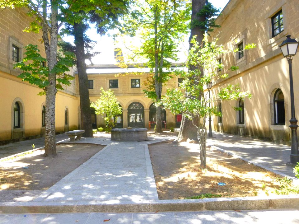 San Lorenzo de El Escorial - Segunda Casa de Oficios (Centro Integrado de Enseñanzas Artísticas de Música, Conservatorio Profesional de Música y Centro de Educación Primaria y Secundaria Padre Antonio Soler) 03