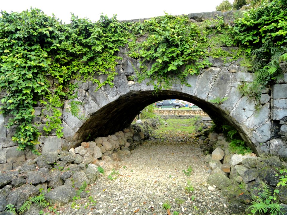San Antonio Bridge (Hagåtña, Guam) - DSC01338