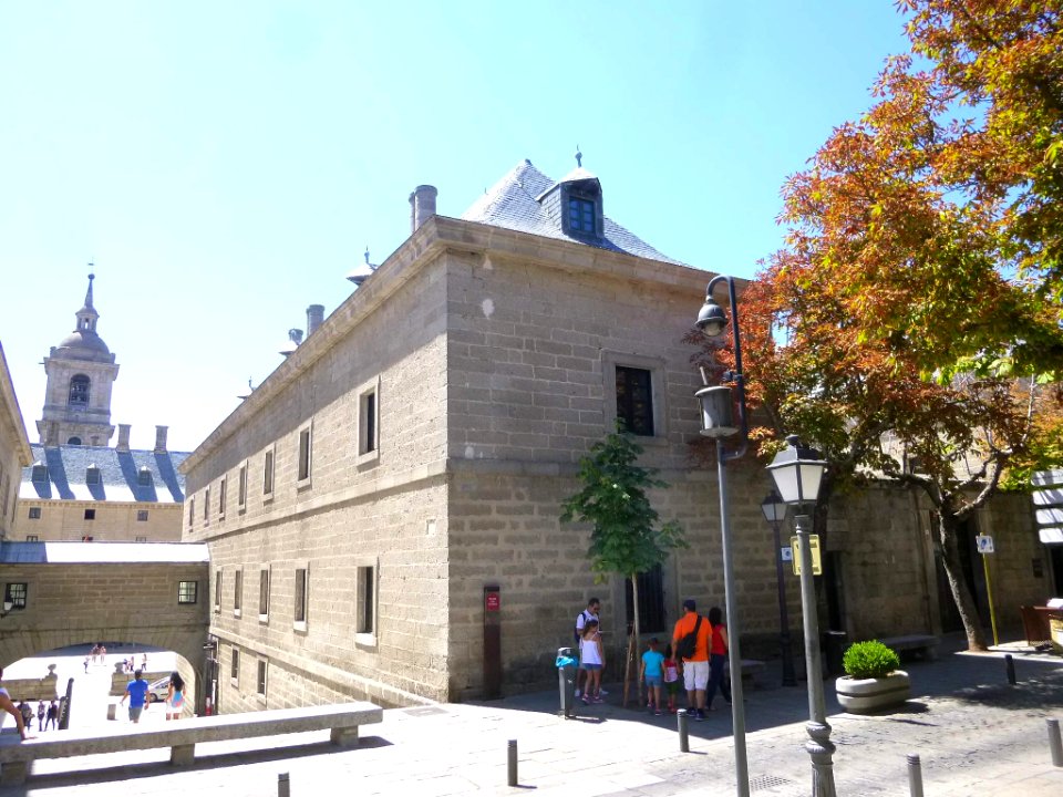 San Lorenzo de El Escorial - Segunda Casa de Oficios (Centro Integrado de Enseñanzas Artísticas de Música, Conservatorio Profesional de Música y Centro de Educación Primaria y Secundaria Padre Antonio Soler) 02