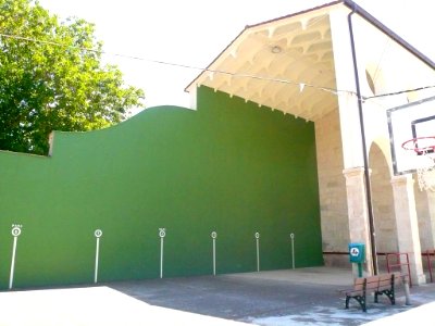San Millán de San Zadornil - frontón 1
