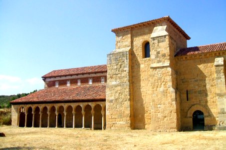 San Miguel de Escalada 01