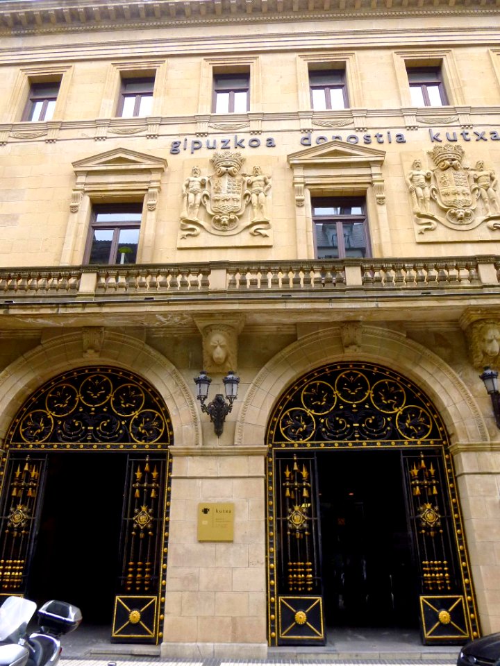 San Sebastián - Sede de Kutxa en Garibai 15 (3)