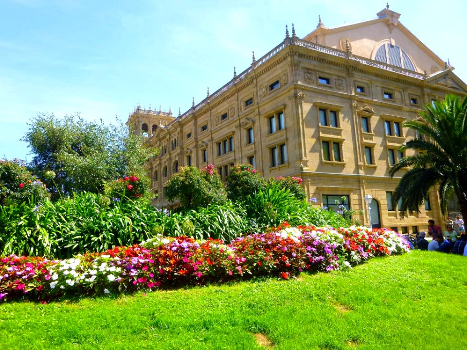 San Sebastián - Jardines de Reina Regente y Teatro Victoria Eugenia 1