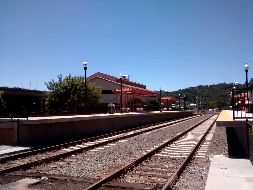 San Rafael Transit Center SMART platforms in July 2016 2