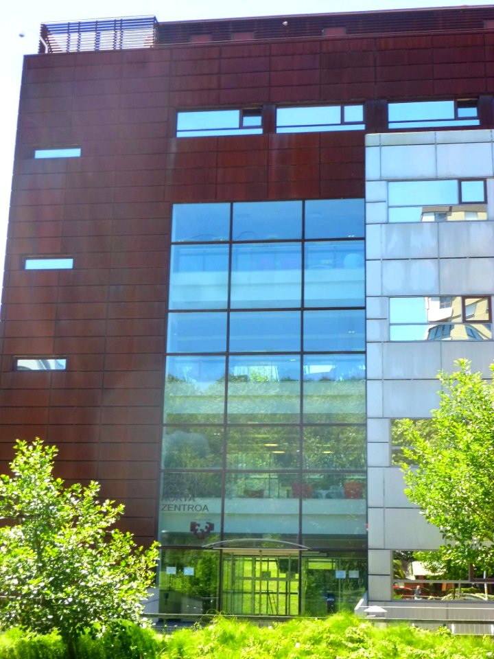 San Sebastián - Campus de Gipuzkoa - Centro de I+D+i Joxe Mari Korta 3