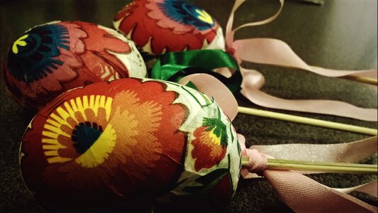 Holidays wishes easter eggs