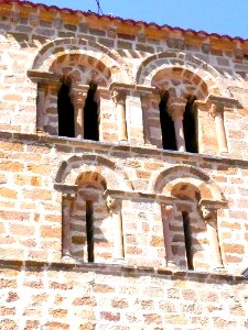 San Zadornil - Iglesia de San Saturnino, torre 4