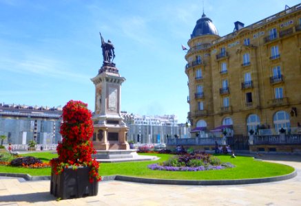 San Sebastian - Monumento a Antonio de Oquendo 3