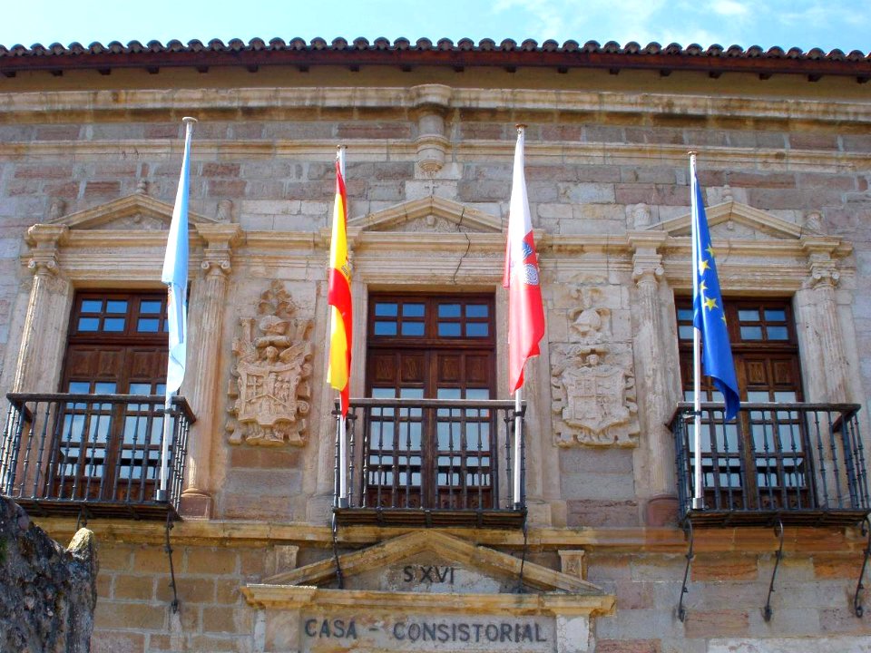 San Vicente de la Barquera - Palacio de los Corro (Ayuntamiento) 3