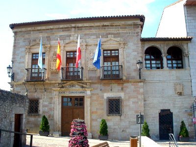 San Vicente de la Barquera - Palacio de los Corro (Ayuntamiento) 2