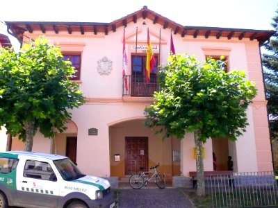 San Zadornil - Ayuntamiento 1